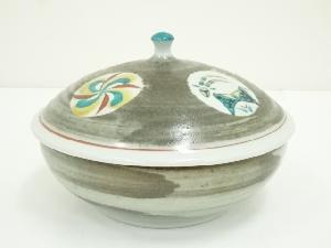 作家物　色絵窓絵蓋物